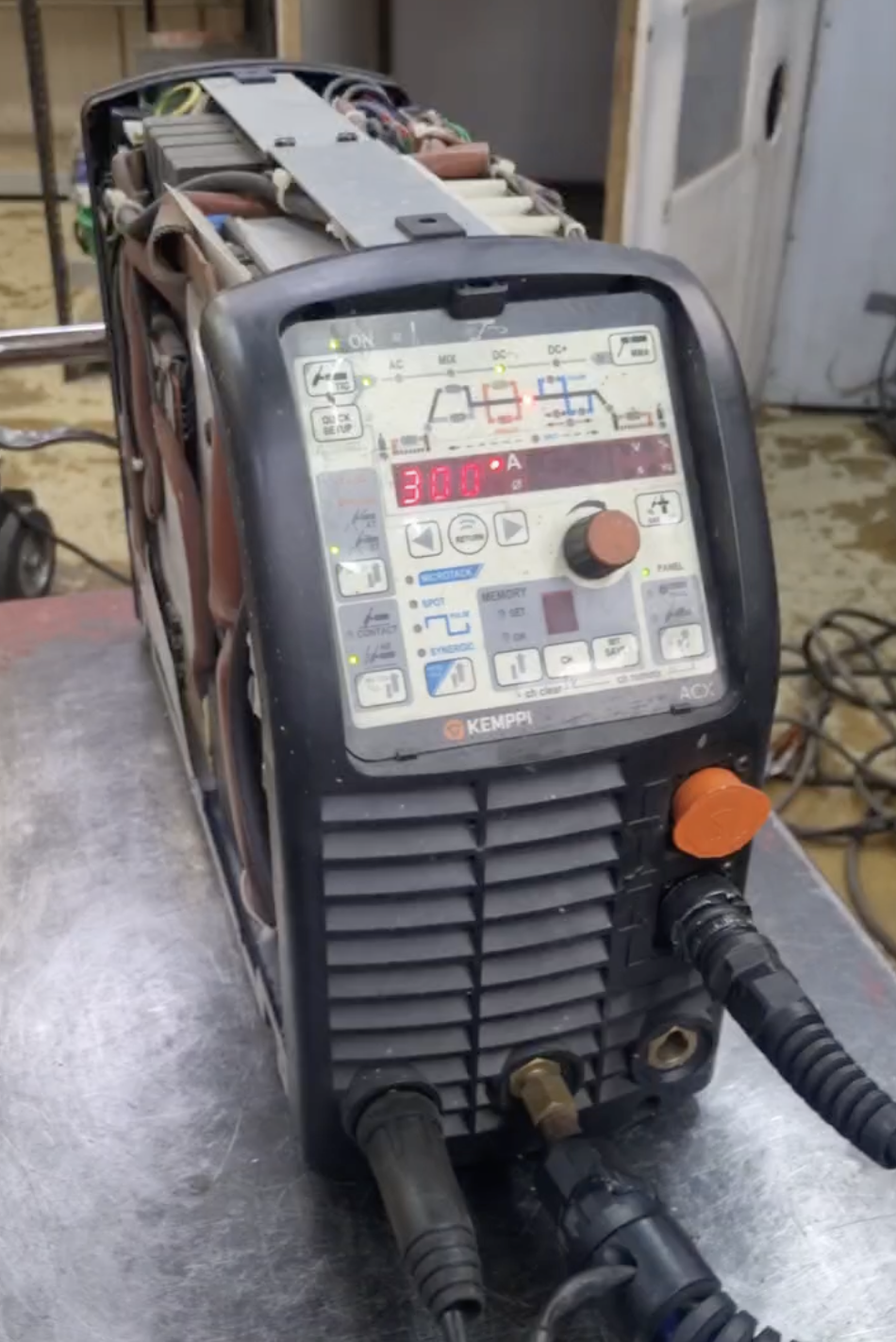 Мастера «Зона сварки» восстановили инвертор Kemppi MasterTig MLS 2300 AC DC
