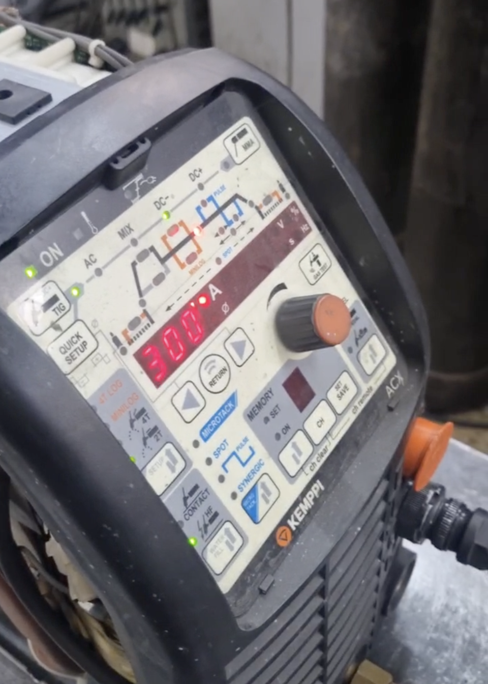 Мастера «Зона сварки» восстановили инвертор Kemppi MasterTig MLS 2300 AC DC